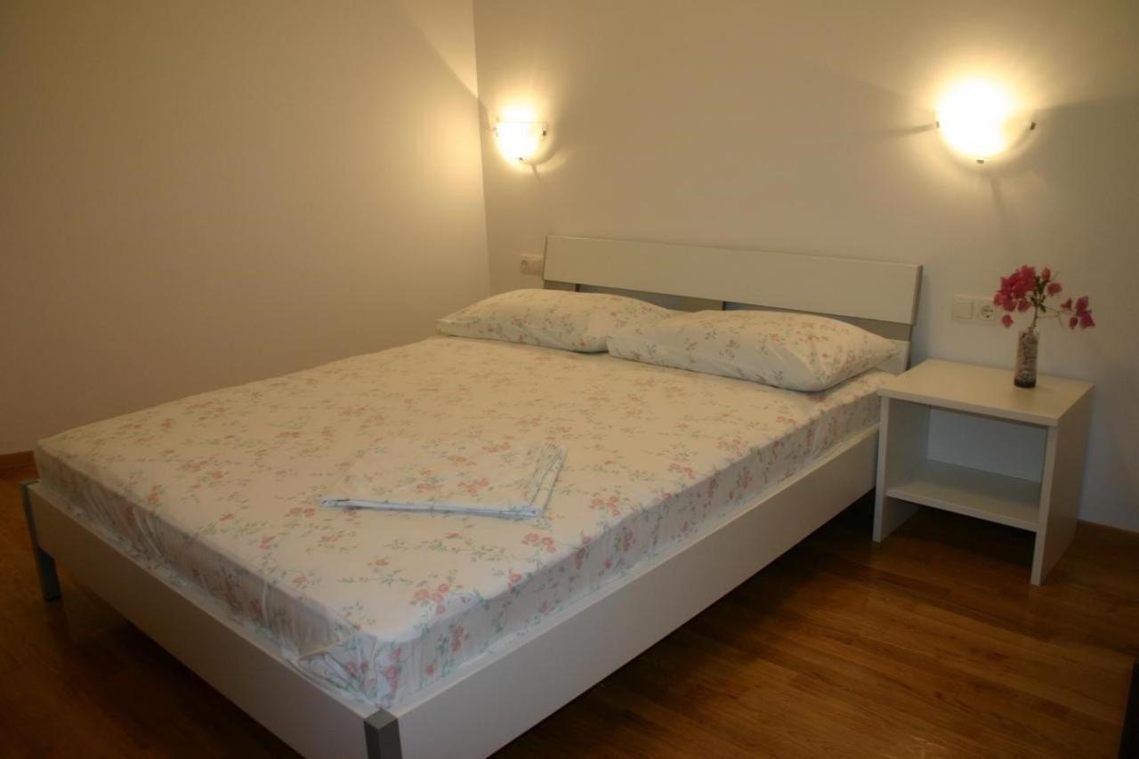 Apartments Boris Omiš Buitenkant foto